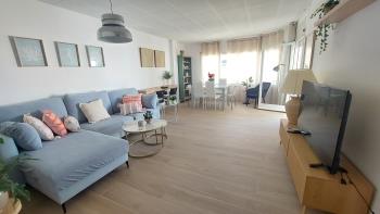 Port 1 Magnifique appartement avec terrasse à côté la plage du Port
