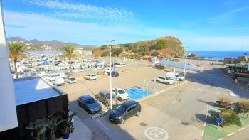PORT 13 Apartamento situado en el centro del Puerto de Llançà, a 50m de la playa