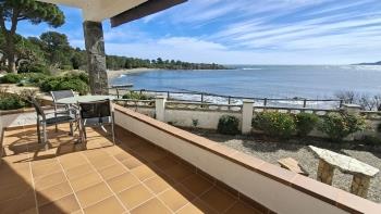 Cap Ras 4 Fantastic apartment in the seafront